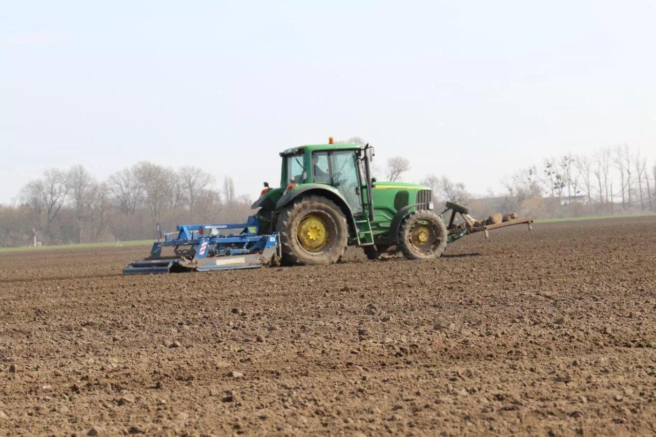Staranne przygotowanie pola pod sadzenie