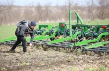 Ukraińscy rolnicy rozpoczęli prace w polach