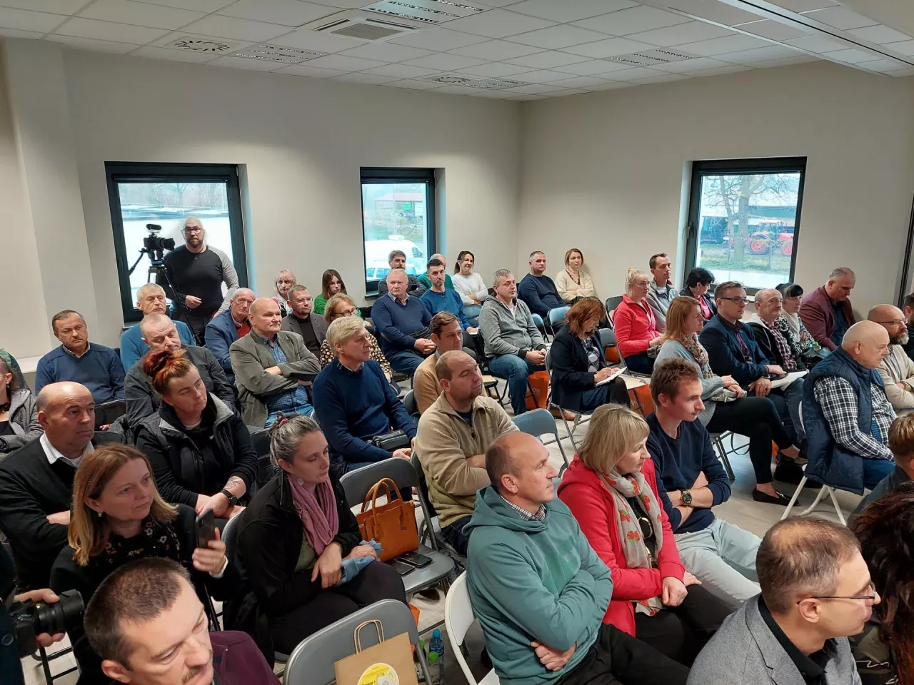 Spotkanie ”Zbierasz i przetwarzasz” wzbudziło duże zainteresowanie plantatorów warzyw i owoców.