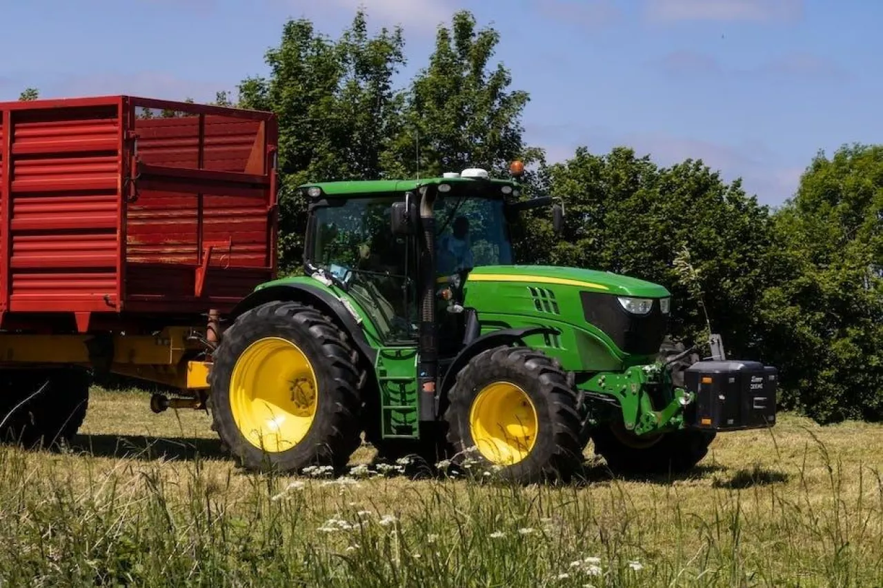 CIągnik John Deere publikacja specjalna