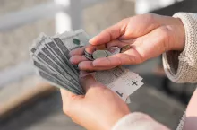 dodatek pielęgnacyjny po skończeniu 75 roku życia