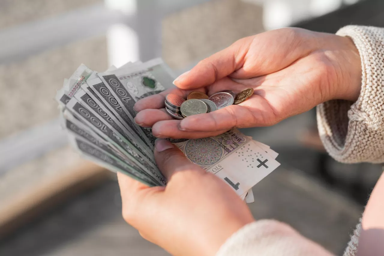 dodatek pielęgnacyjny po skończeniu 75 roku życia