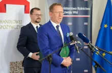 Minister Robert Telus