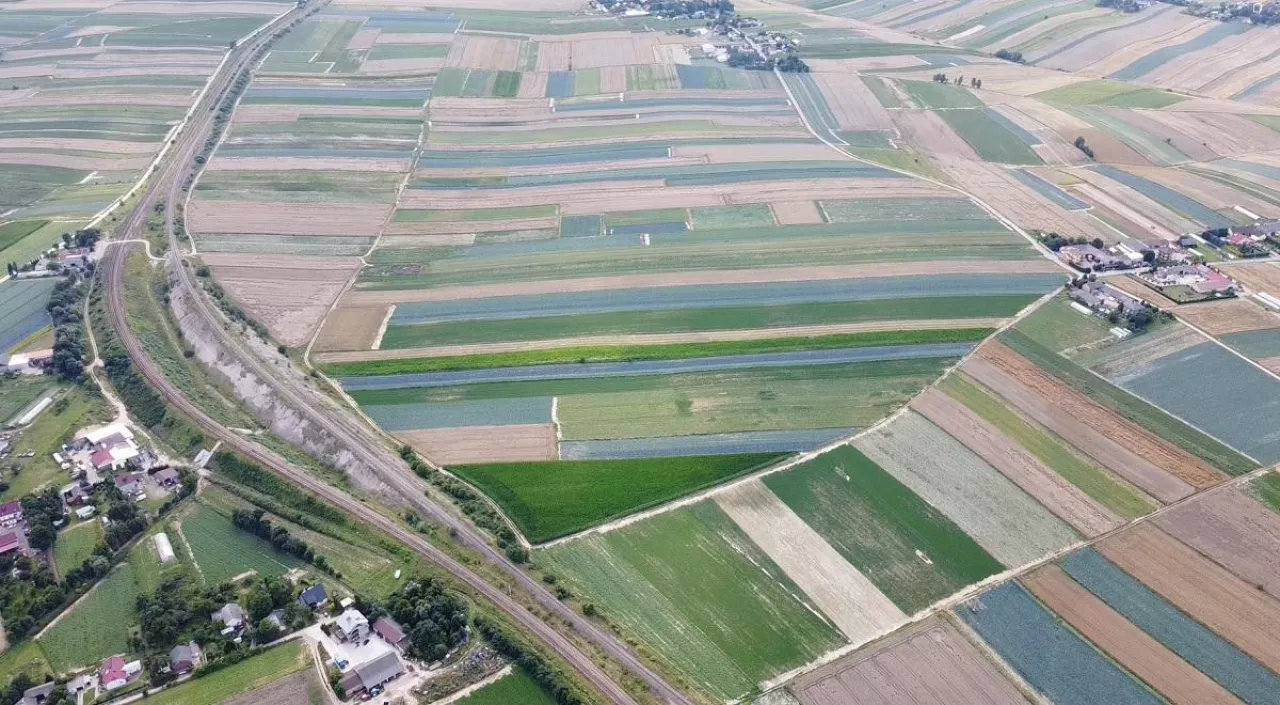 Widok na pola z góry