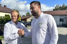 Donald Tusk w gospodarstwie rolnym