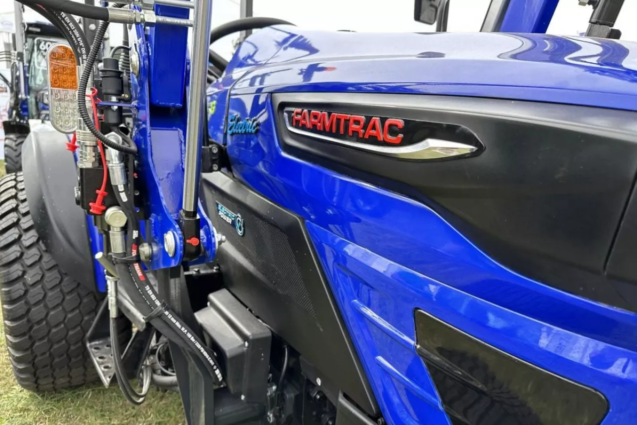 Ciągnik rolniczy Farmtrac 25G