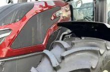 Nowy ciągnik rolniczy Valtra