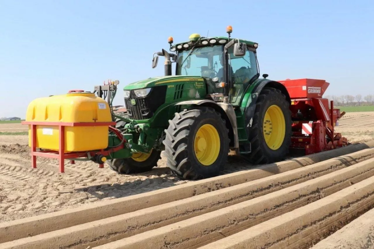 Sadzenie ziemniaków