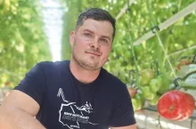 Damian Spodzieja prowadzi gospodarstwo ogrodnicze wraz z żoną i rodzicami 